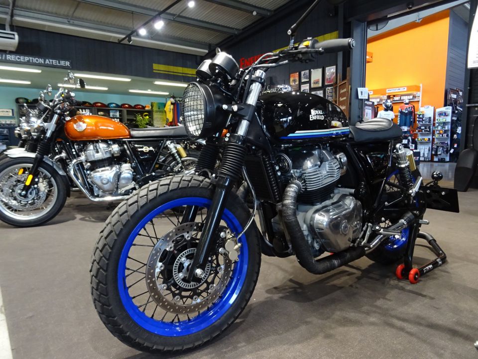 ROYAL ENFIELD INTERCEPTOR 4