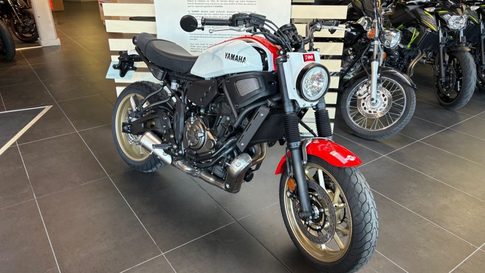 YAMAHA XSR 700 ABS 0