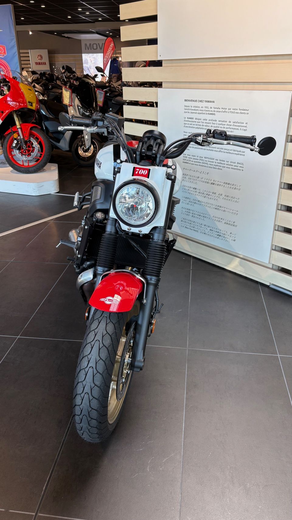 YAMAHA XSR 700 ABS 2