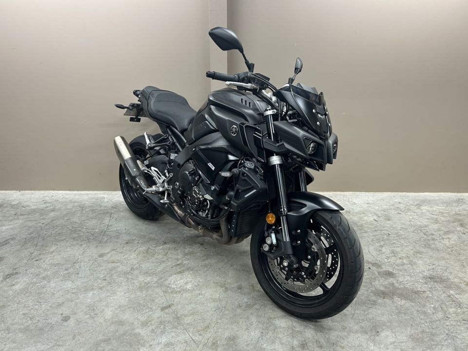 YAMAHA MT-10 1