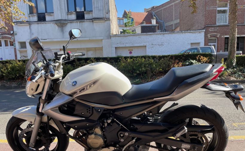 YAMAHA XJ6 4