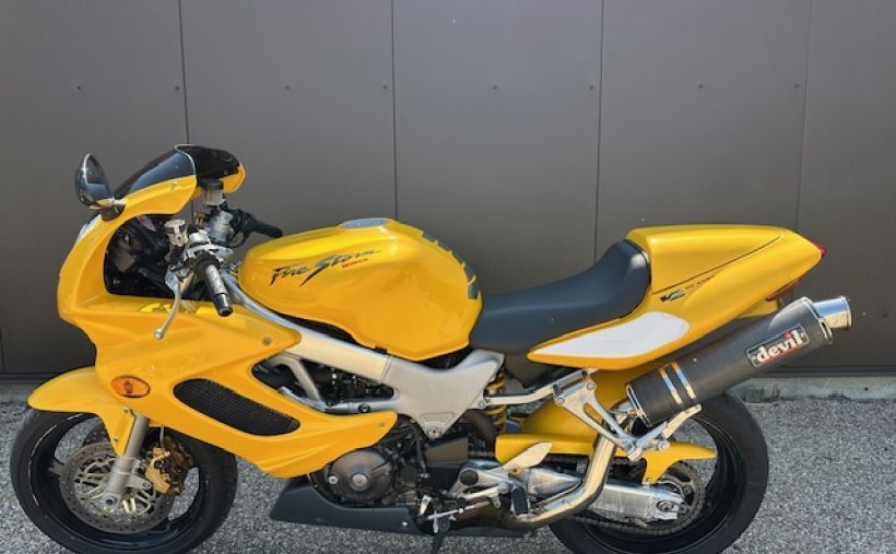 HONDA VTR 1000 F 1