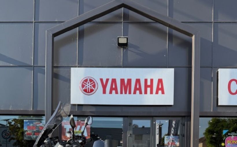YAMAHA TRACER 9 0