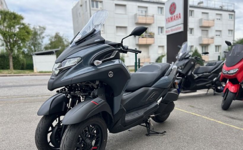 YAMAHA TRICITY 300 1