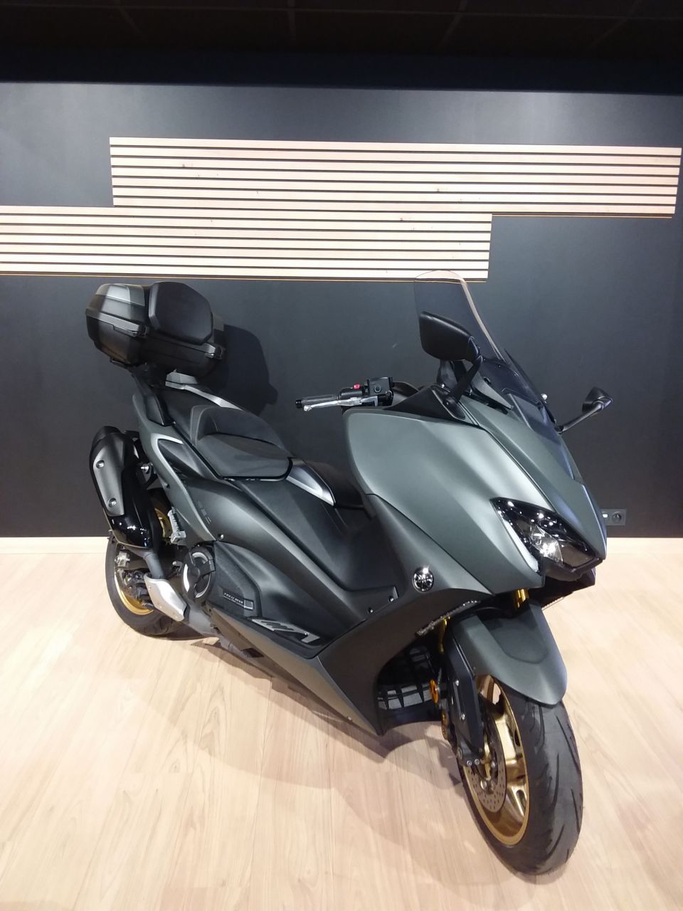 YAMAHA XP T-MAX 560 TECH MAX 1