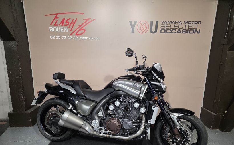 YAMAHA V-MAX 1700 0