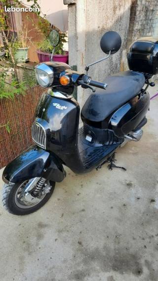 DAELIM BESBI 125 - 2010