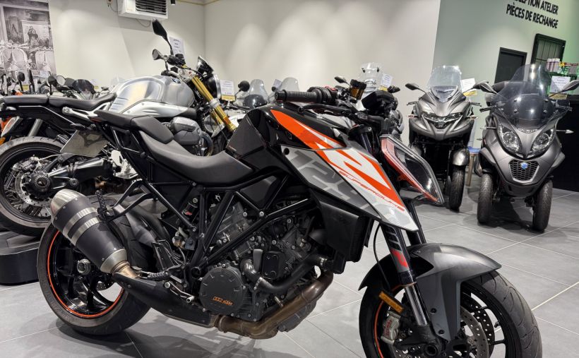KTM 1290 SUPER DUKE R 1