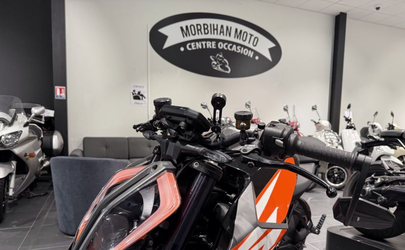 KTM 1290 SUPER DUKE R 4