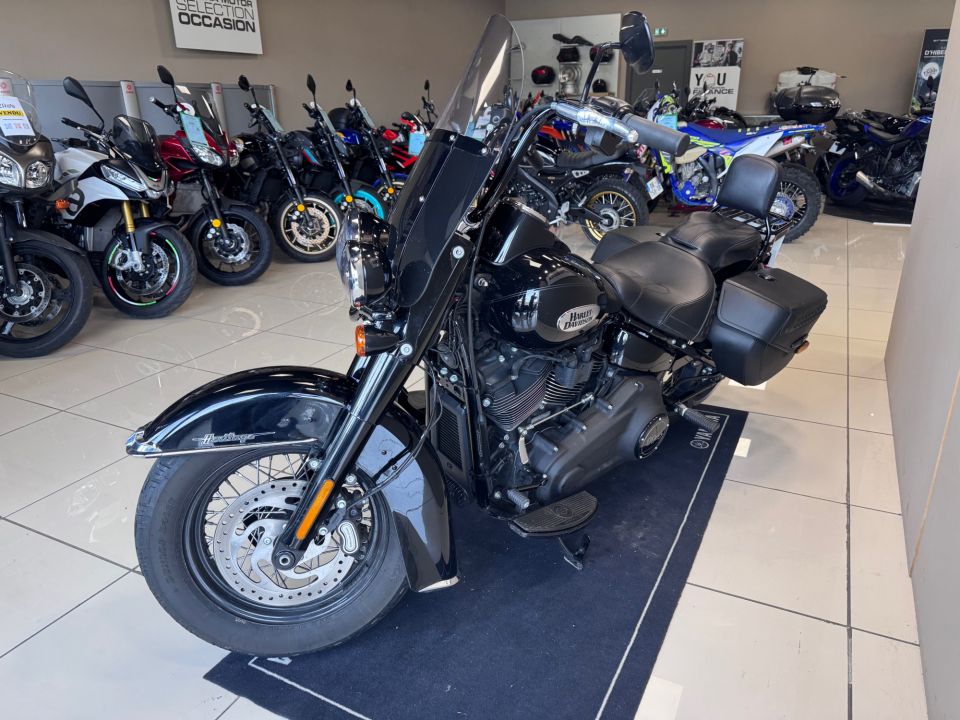 HARLEY-DAVIDSON SOFTAIL HERITAGE 1870 CLASSIC FLHC 114 2