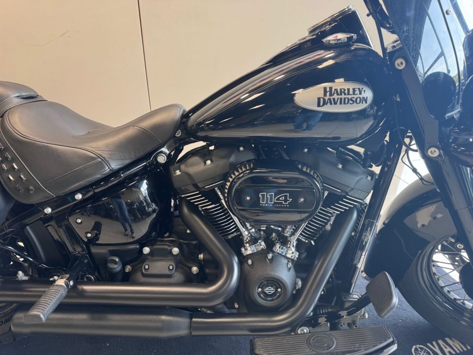 HARLEY-DAVIDSON SOFTAIL HERITAGE 1870 CLASSIC FLHC 114 10