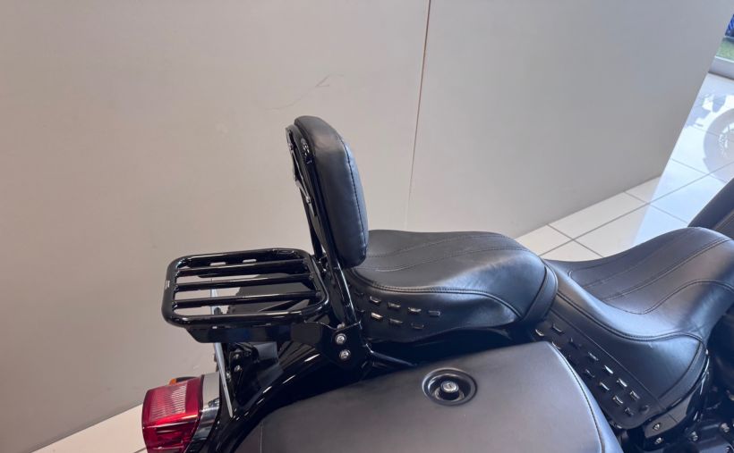 HARLEY-DAVIDSON SOFTAIL HERITAGE 1870 CLASSIC FLHC 114 22