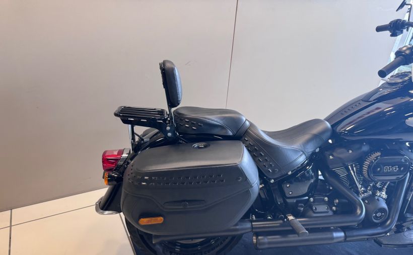 HARLEY-DAVIDSON SOFTAIL HERITAGE 1870 CLASSIC FLHC 114 24