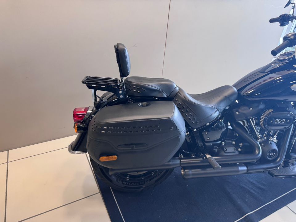 HARLEY-DAVIDSON SOFTAIL HERITAGE 1870 CLASSIC FLHC 114 24