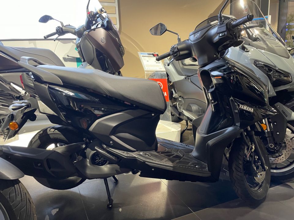 YAMAHA RayZR 125 0