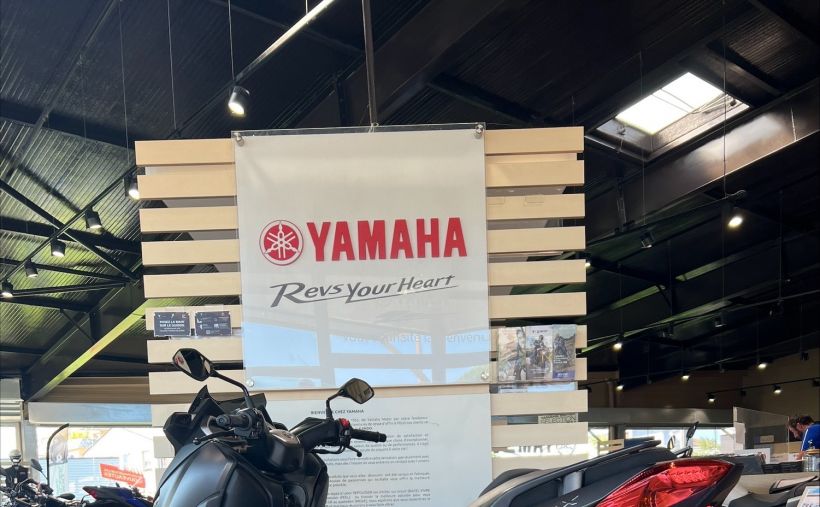 YAMAHA XMAX 125 3