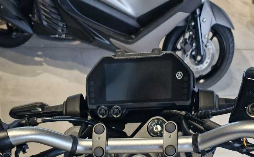 YAMAHA MT-03 2