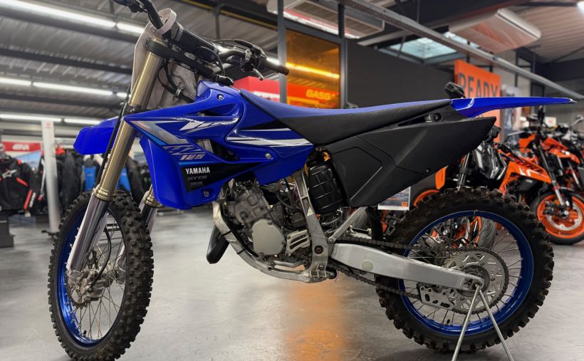 YAMAHA YZ 125 4