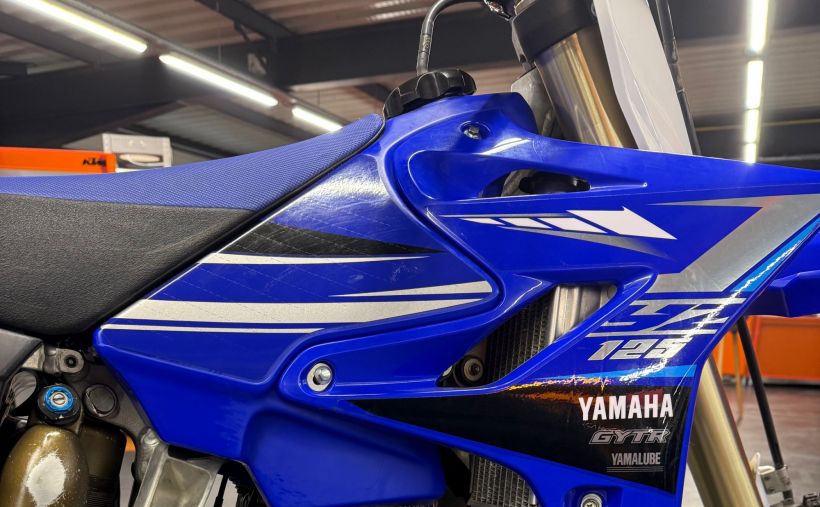 YAMAHA YZ 125 12