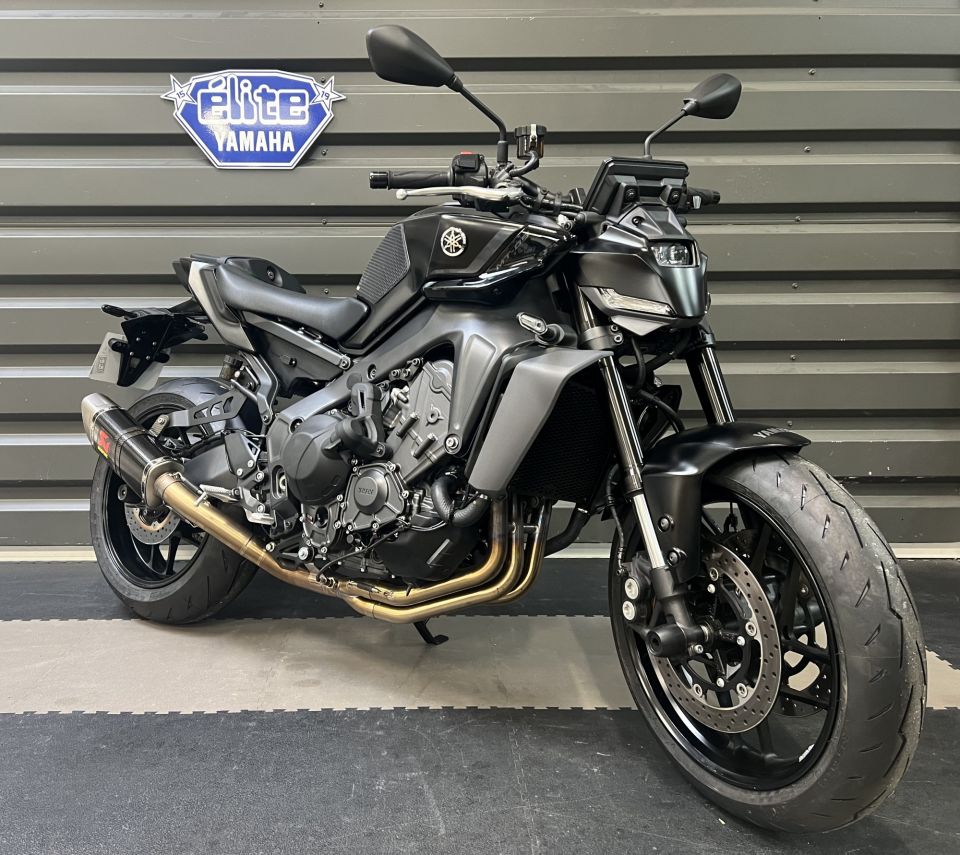 YAMAHA MT-09  Y-AMT 1