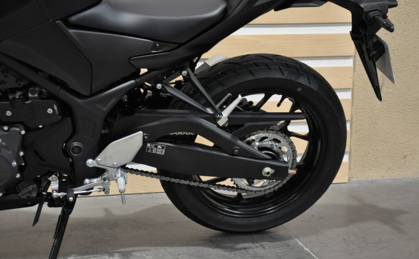 YAMAHA MT-03 300 8