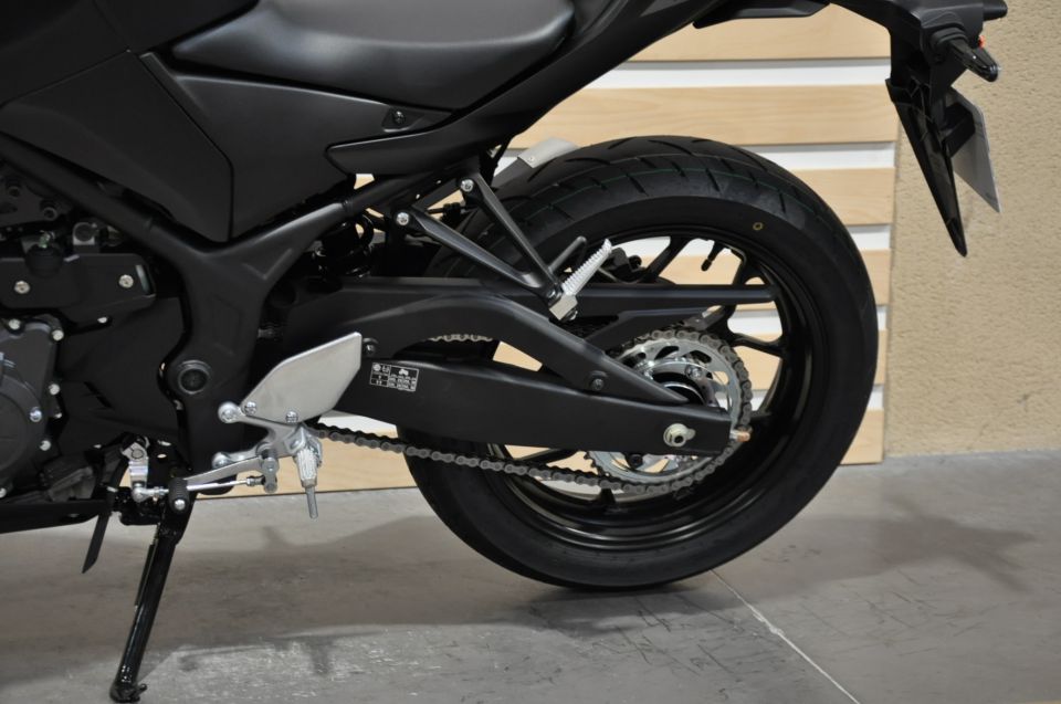 YAMAHA MT-03 300 8