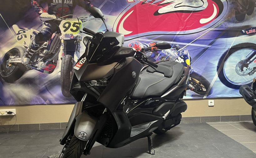 YAMAHA XMAX 125 TECH MAX 0