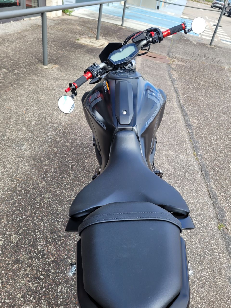 YAMAHA MT-07 (47.5CV) 12