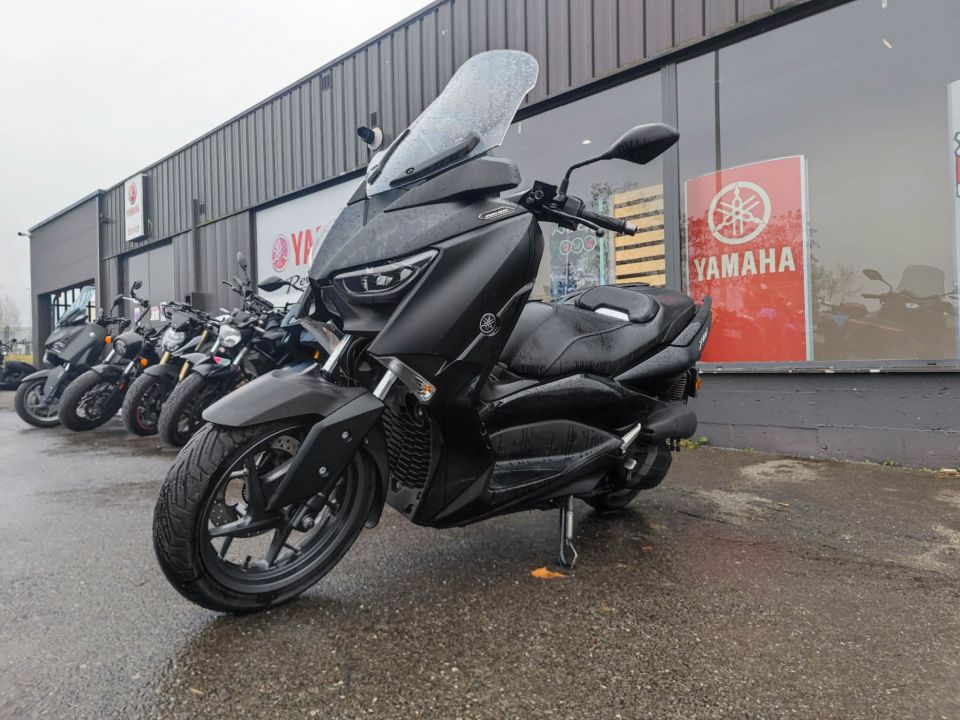 YAMAHA XMAX 125 TECH MAX 1
