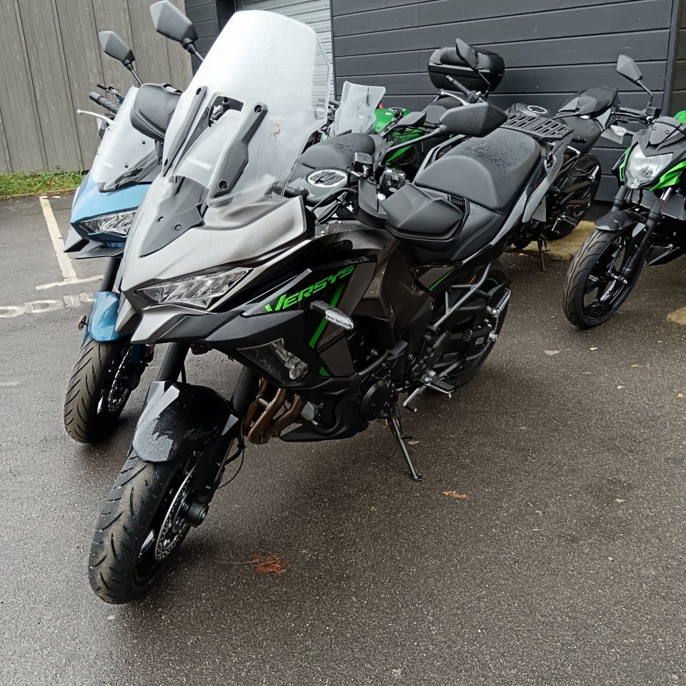 KAWASAKI Versys 1100 4
