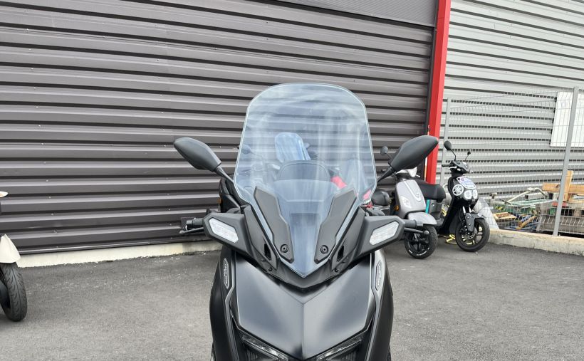 YAMAHA XMAX 125 TECH MAX 1