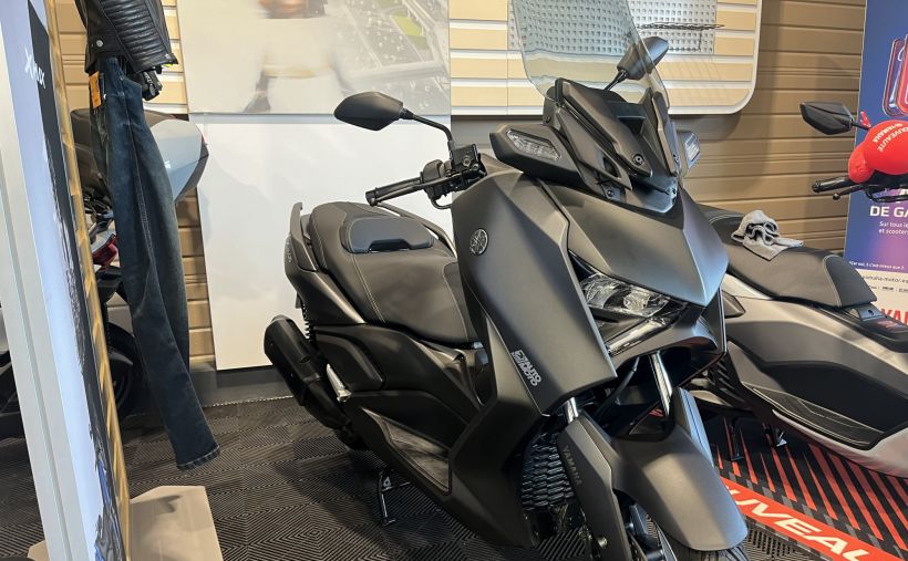 YAMAHA XMAX 300 5