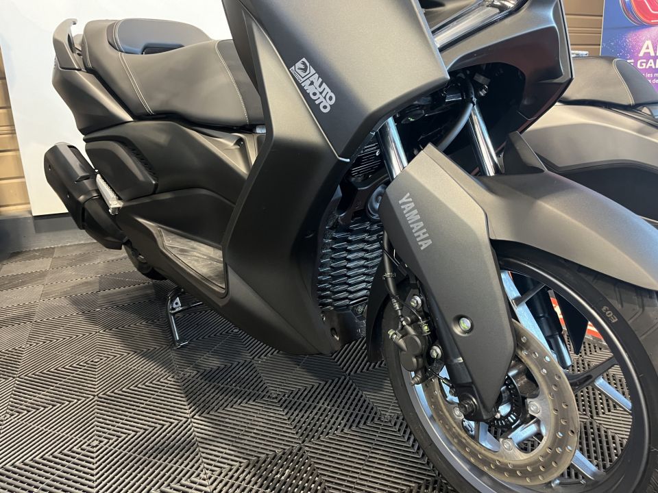 YAMAHA XMAX 300 20