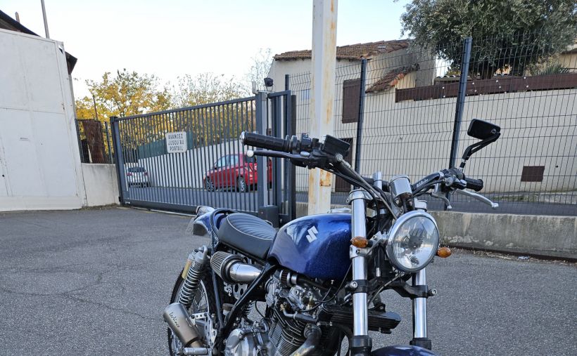 SUZUKI DR 750 1