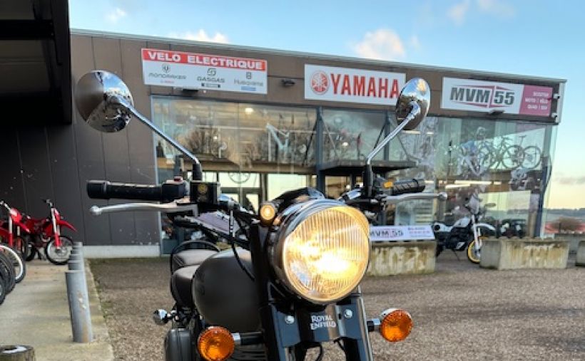 ROYAL ENFIELD BULLET 500 CLASSIC 2