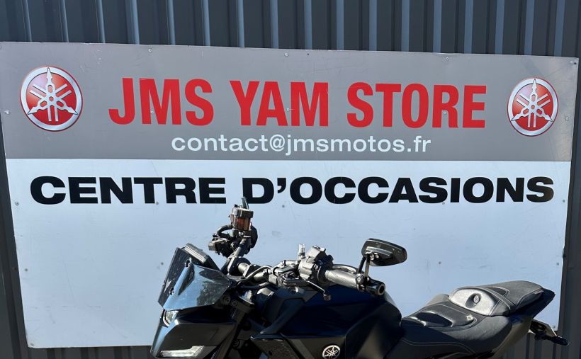 YAMAHA MT-09 1