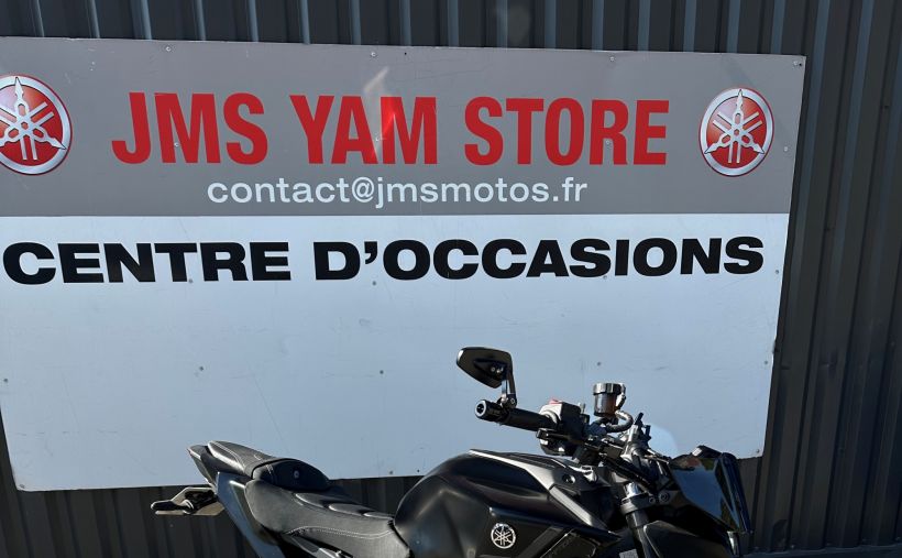 YAMAHA MT-09 3