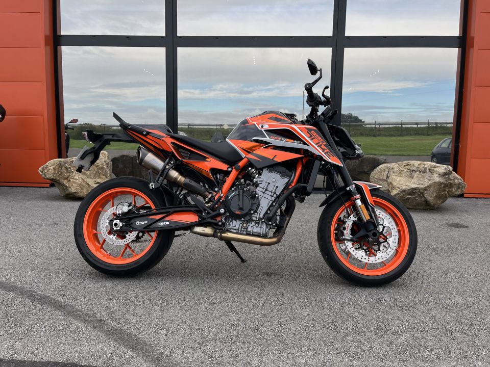 KTM 890 DUKE 10
