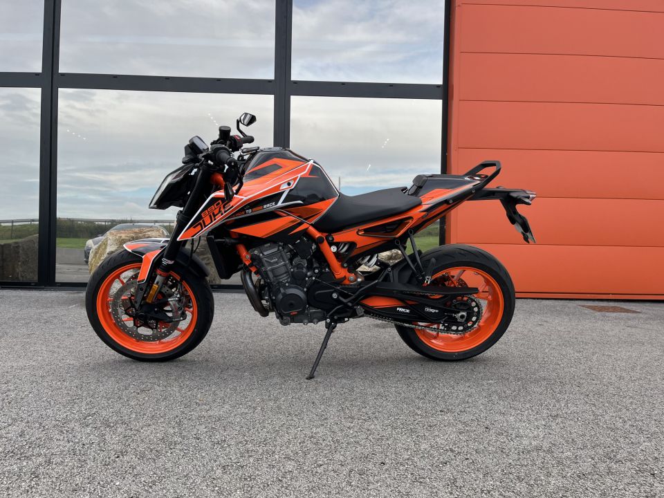 KTM 890 DUKE 15