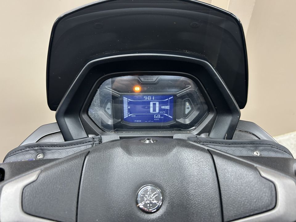 YAMAHA NMAX 125 3