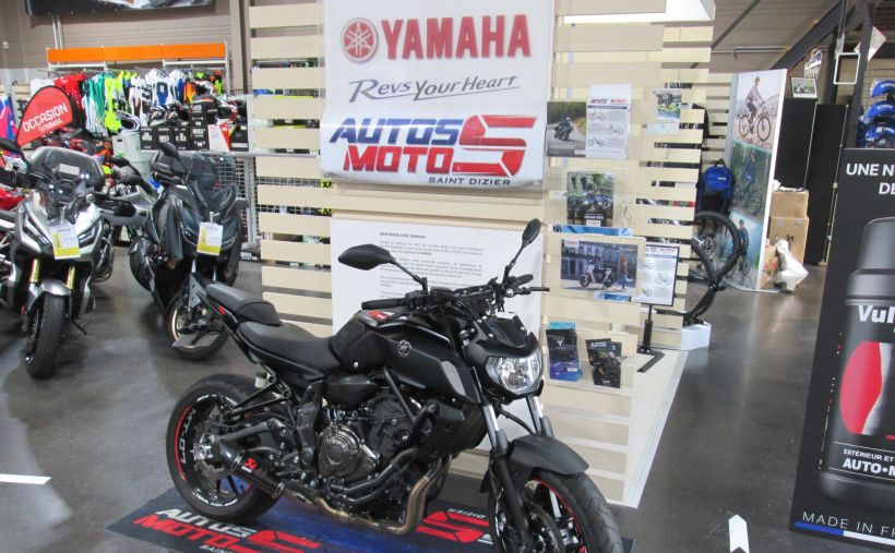 YAMAHA 700  MT 07 (permis A2) 0