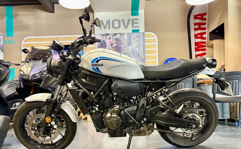 YAMAHA XSR 700 1