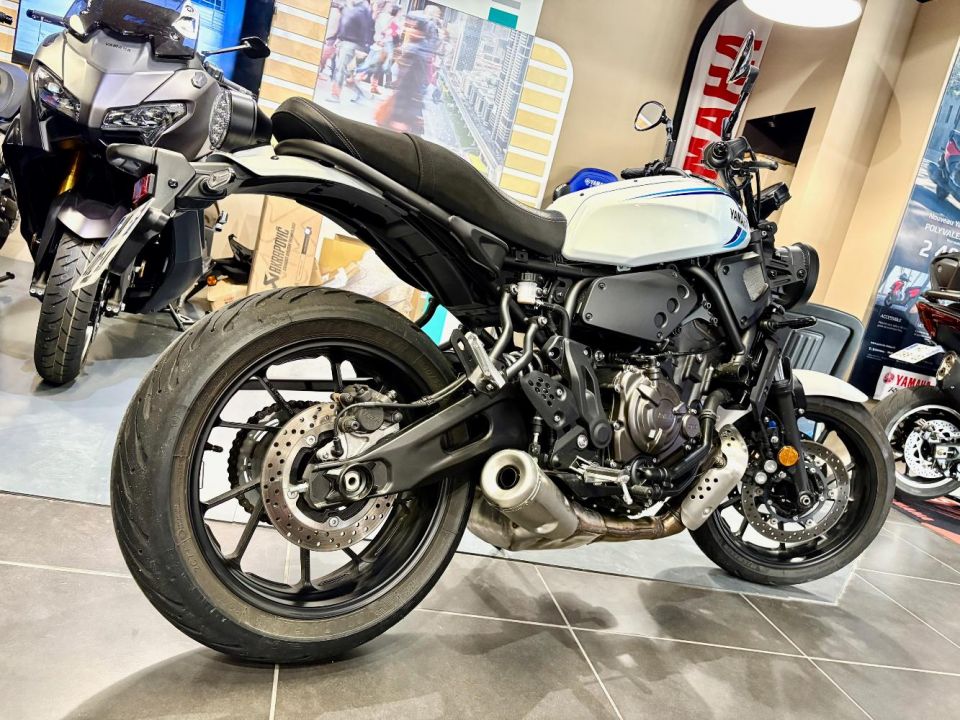YAMAHA XSR 700 3