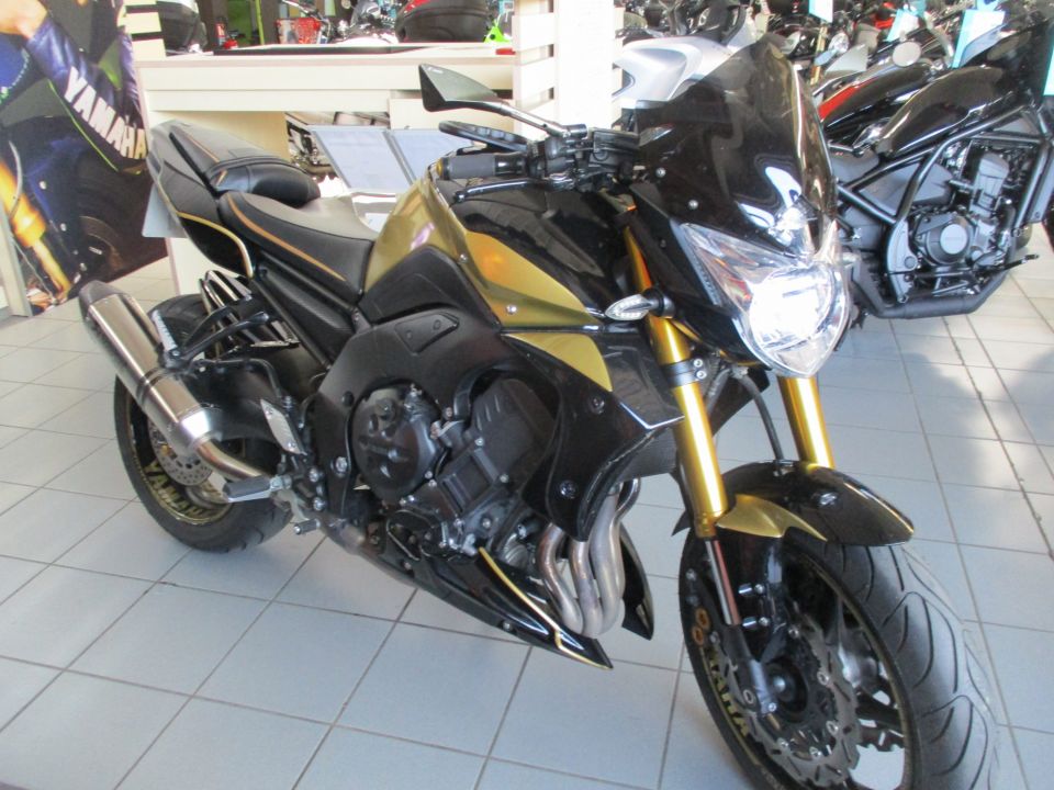 YAMAHA FZ8 N SPR 40