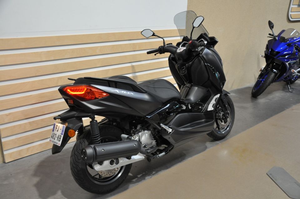 YAMAHA X-MAX 125 IRON MAX 3