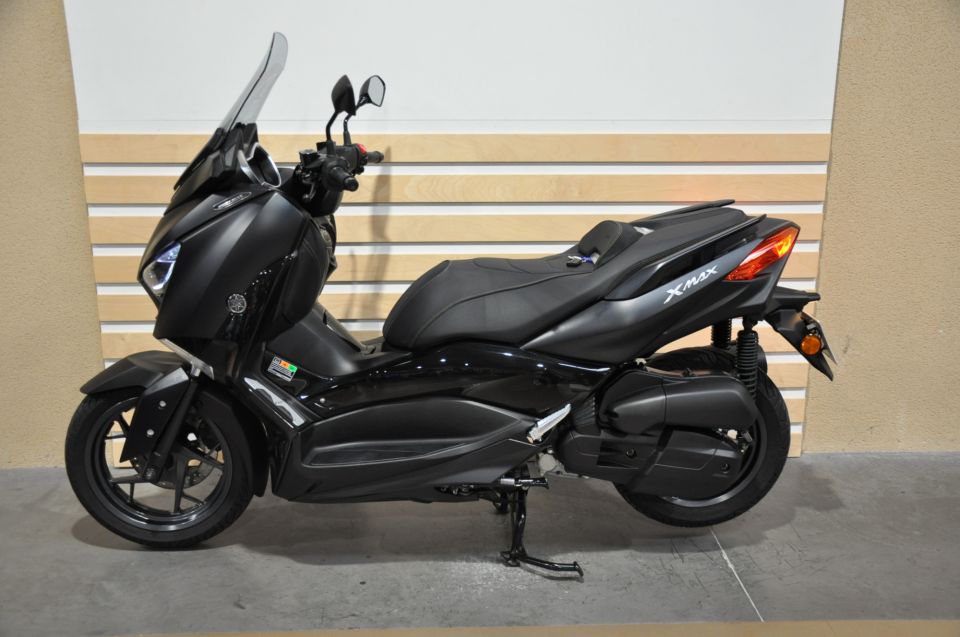 YAMAHA X-MAX 125 IRON MAX 6