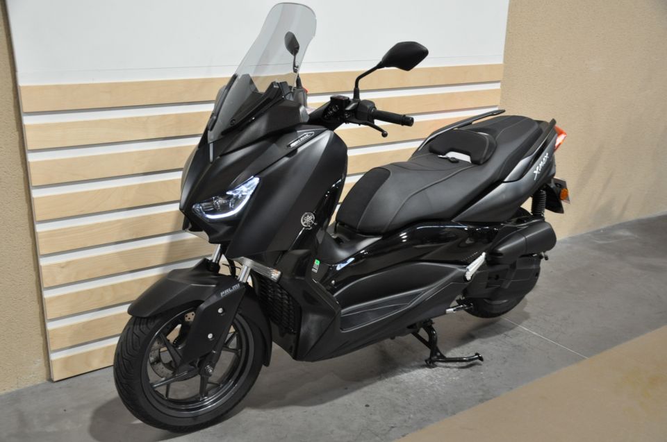 YAMAHA X-MAX 125 IRON MAX 9