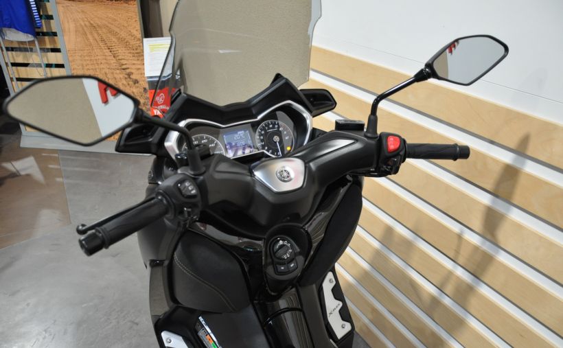 YAMAHA X-MAX 125 IRON MAX 12