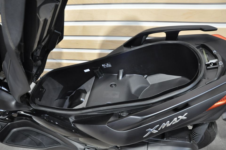 YAMAHA X-MAX 125 IRON MAX 14