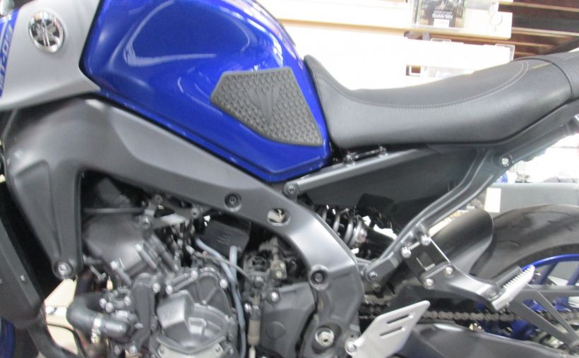 YAMAHA MT 09 3